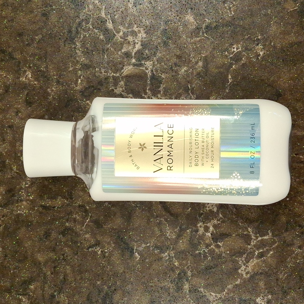 Bath & Body Works Vanilla Romance Body Lotion - Iridescent White